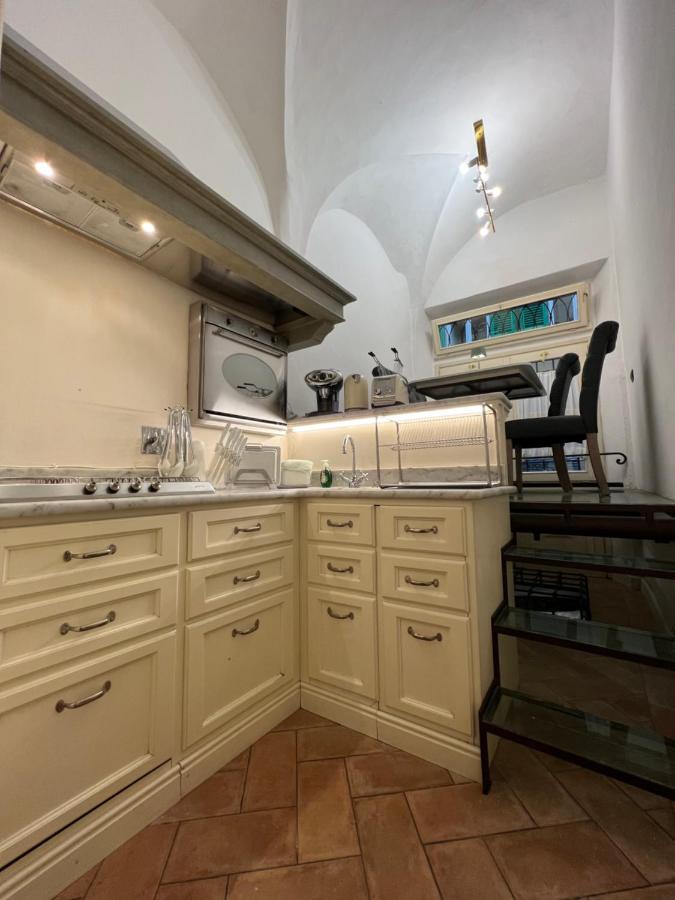 Unique And Antique Appartement